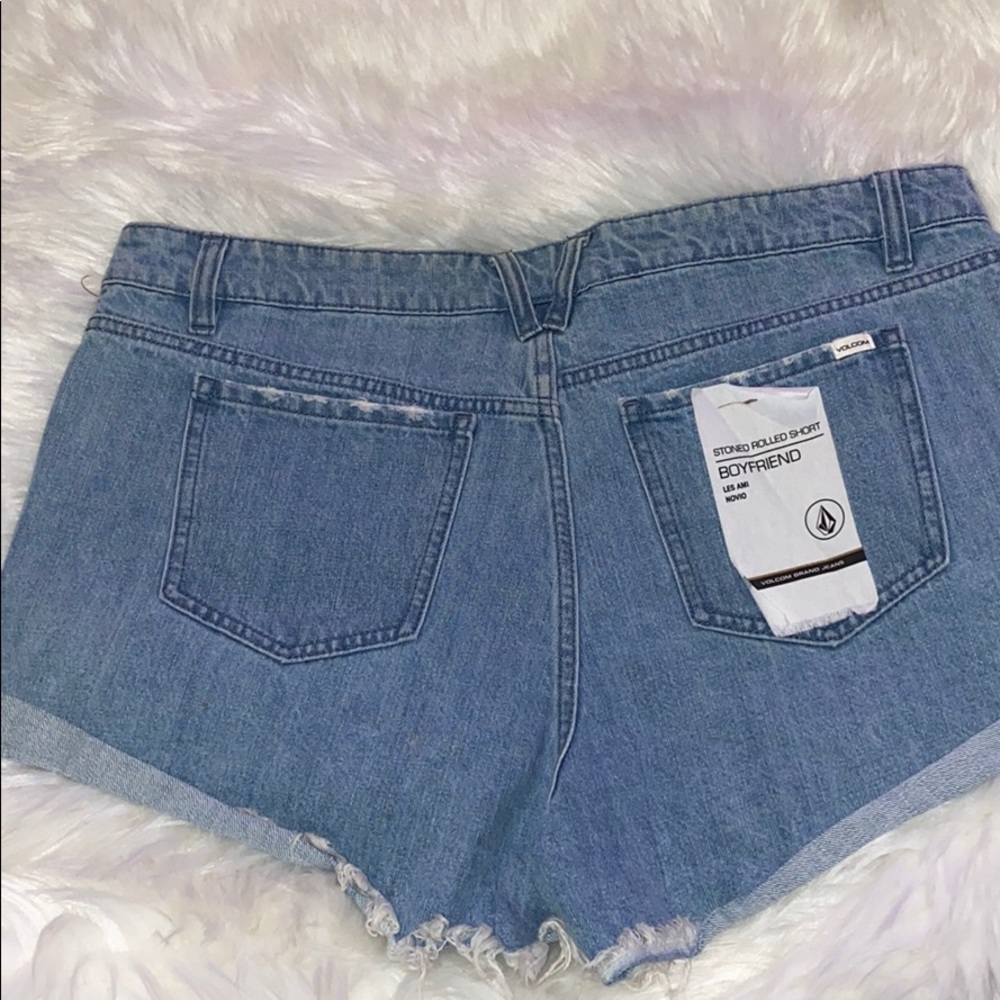 New Volcom - Picture 5 of 10